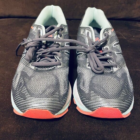 Excellent condition ASICS GEL NIMBUS 19 Womens 8 US 39.5 EUR Grey Seafoam Green - Picture 2 of 9